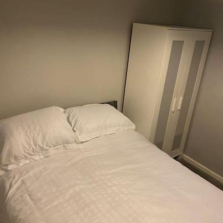 Cosy 1 Bed Home @Стивенэйдж Экстерьер фото